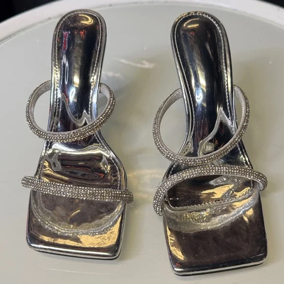 Crystal encrusted straps Elegant Silver Strappy Heels - Picture 2 of 7